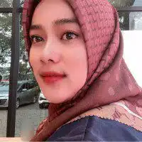 Lina Mustika